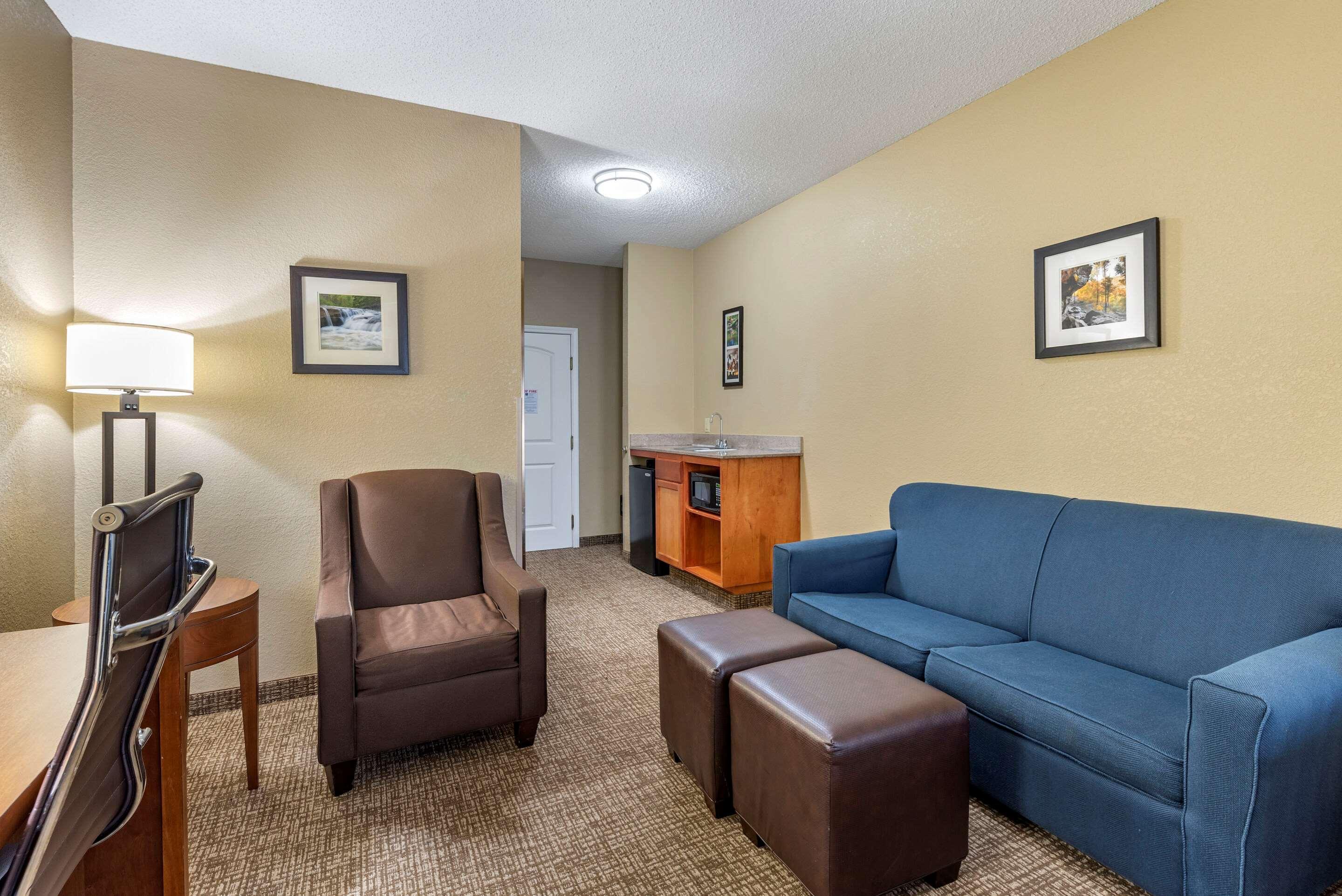 Comfort Inn & Suites El Dorado Exterior photo