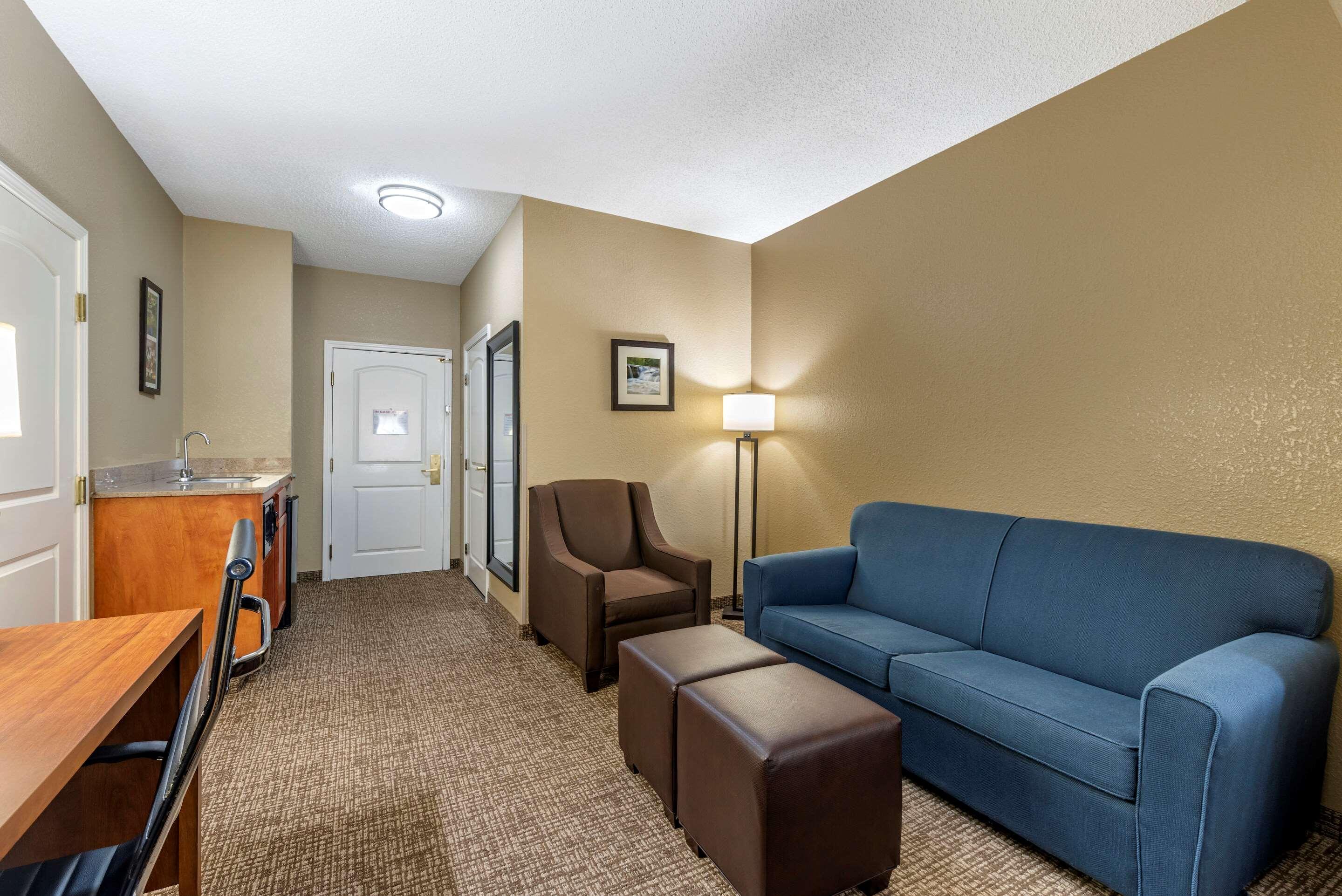 Comfort Inn & Suites El Dorado Exterior photo