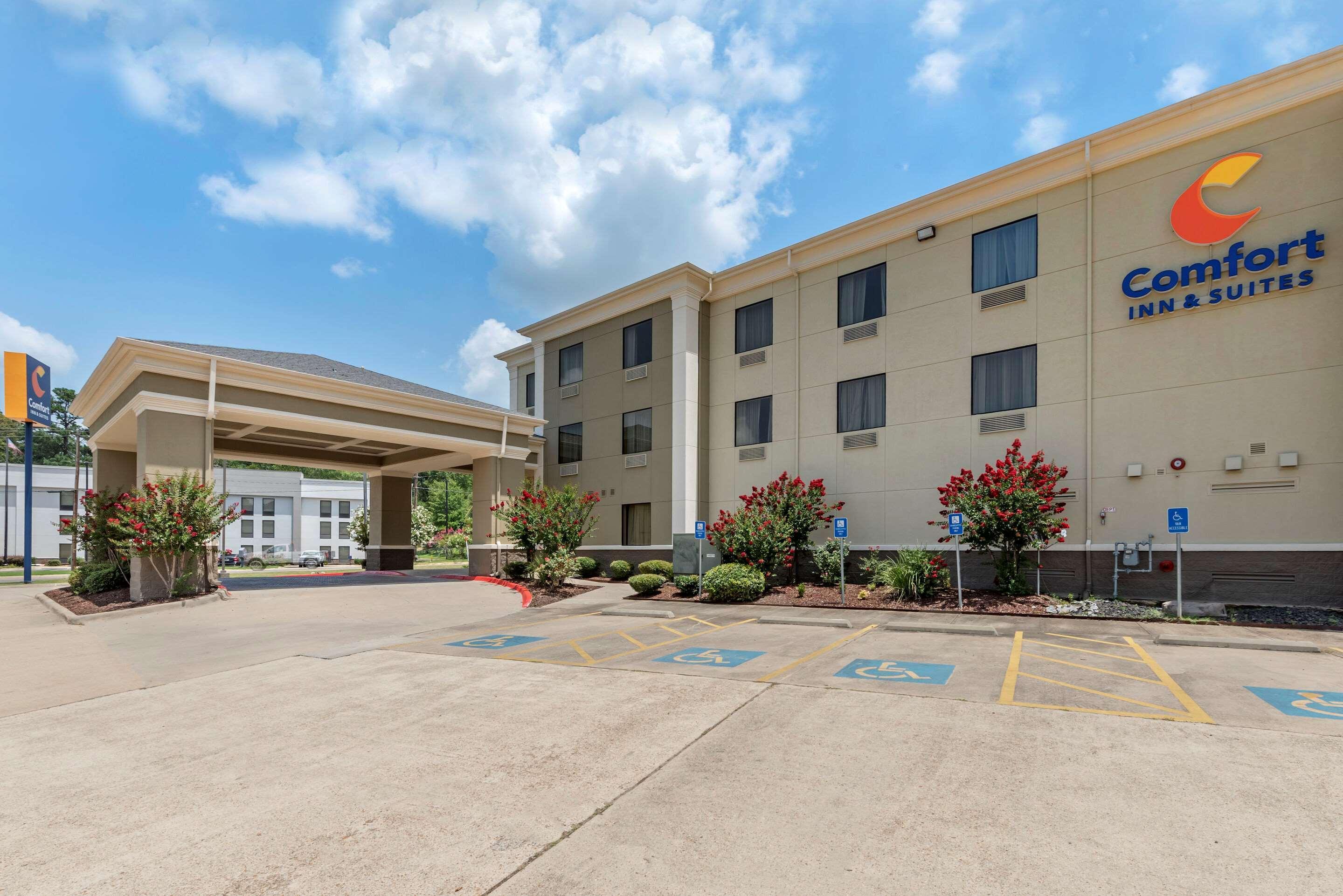 Comfort Inn & Suites El Dorado Exterior photo